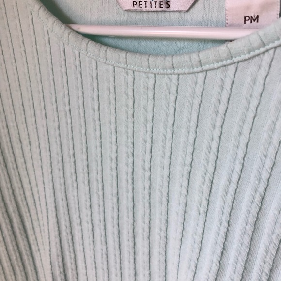 3/$10 D&D Lifestyle Seafoam Green Blue Textured Stripe Top Petite Medium M - Picture 8 of 9
